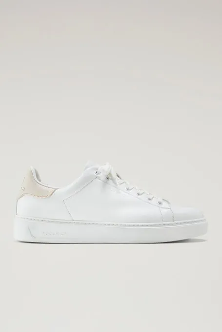 Sneakers Classic Court in pelle con dettagli a contrasto                                                                        